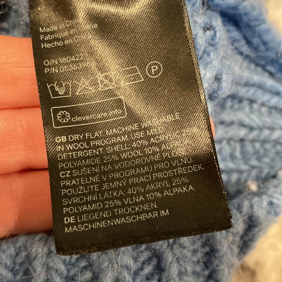 H&M Blue Knit Balloon Sleeve Crew Neck Sweater. Size M. Wool Blend. - Picture 7 of 7